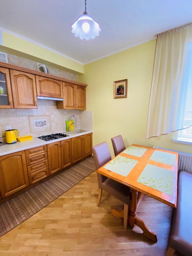 Guest House At Lesya Ukrainka Truskavets Exterior foto