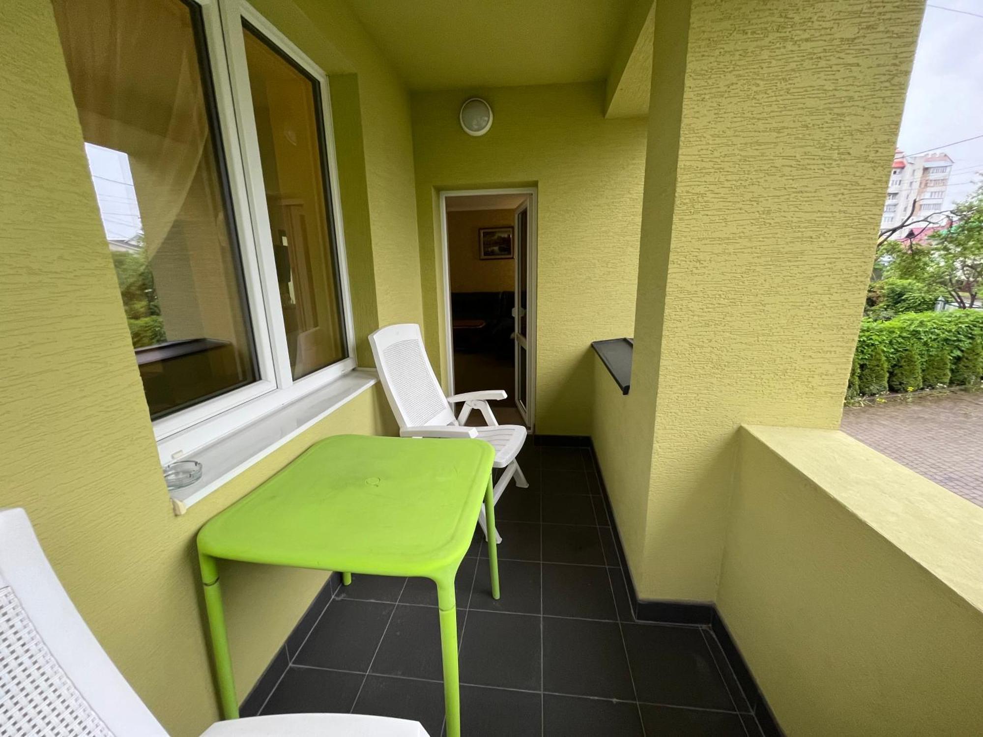 Guest House At Lesya Ukrainka Truskavets Exterior foto